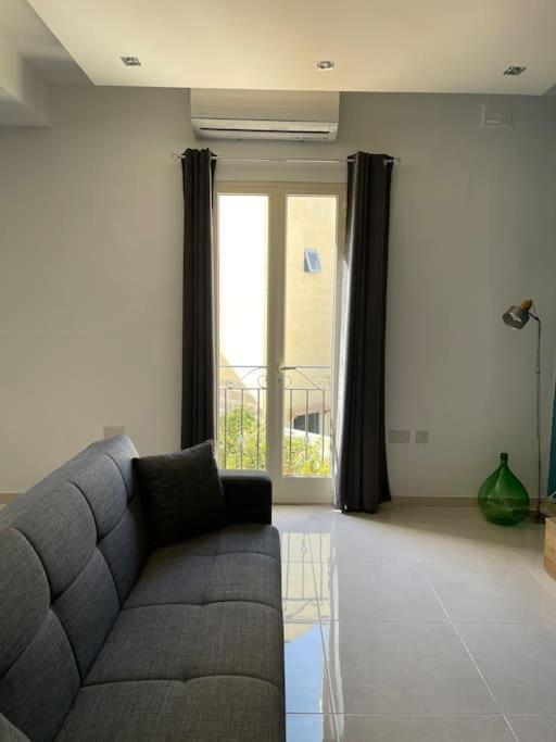 Sunset Apt Modern 1 Bedroom Apt Near The Beach Birżebbuġa Exterior foto
